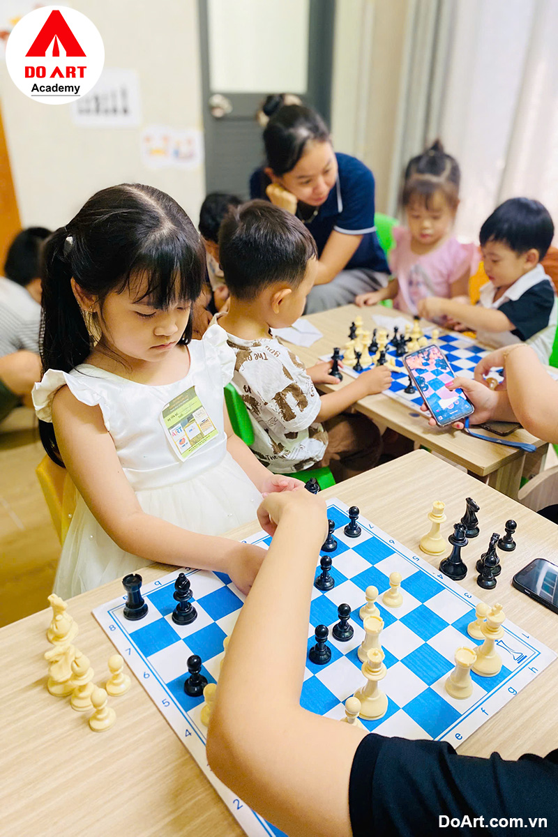 do-art-academy-ve-my-thuat-co-vua-thieu-nhi-quan-go-vap-tphcm-4